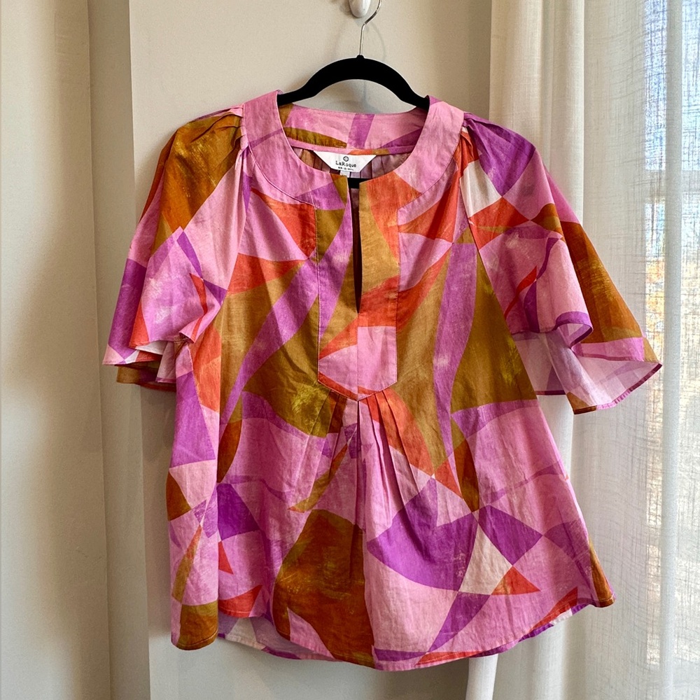 LaRoque Women’s Flowy 100% Cotton Top in the Pink Art Deco Print, size XS